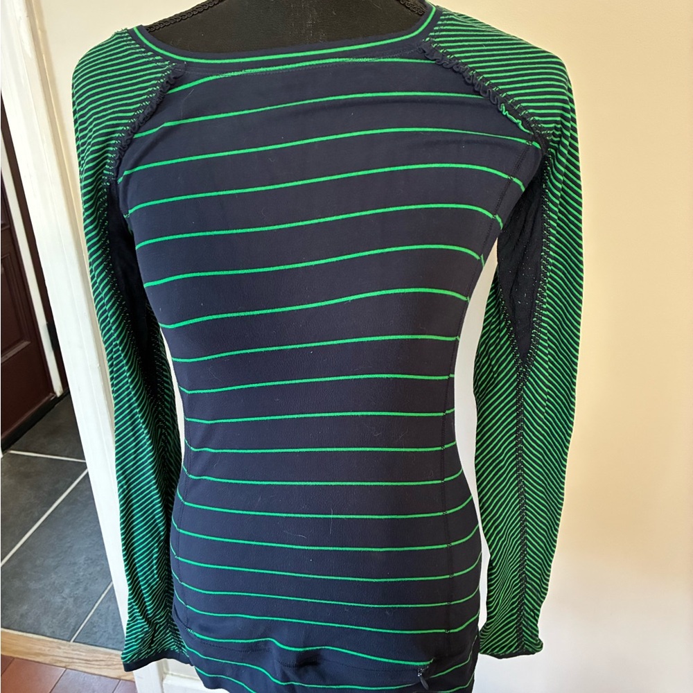 Lululemon active top